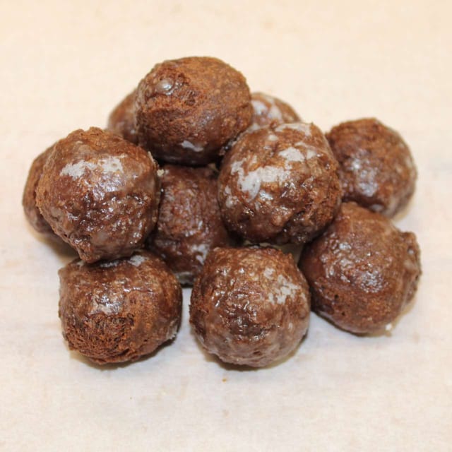 6 Chocolate hole.