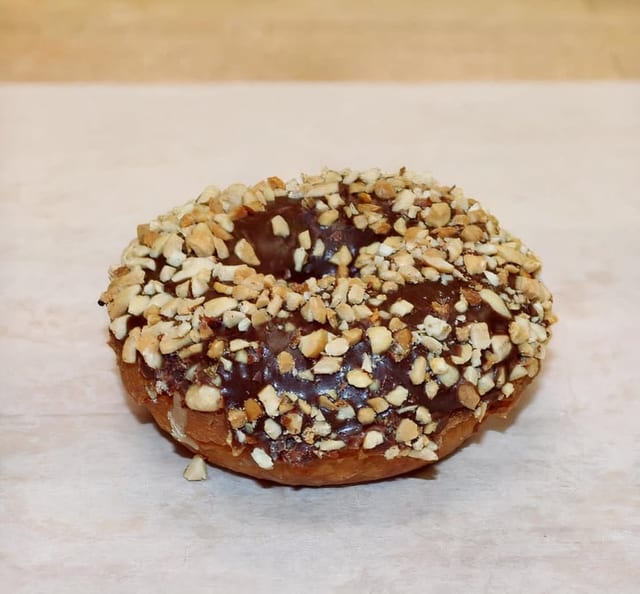 Brown Cake Choc-Peanut.